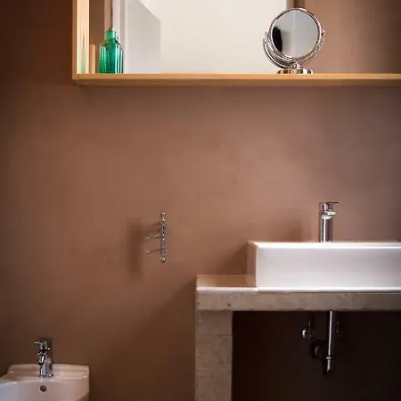فندق مبيت وإفطار D'amare 4*